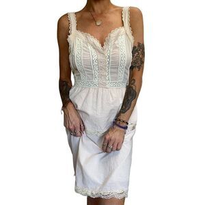 Red-Ox blush and ivory cotton ruffled tiered lace button up sleeveless dress M